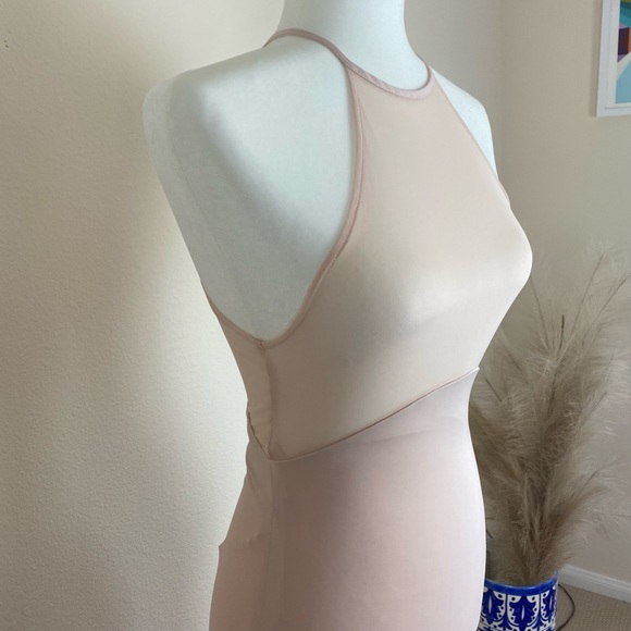 β¨House of CBβ¨ Aurelia Blush Halter Maxi Dress Size S - Picture 12 of 17
